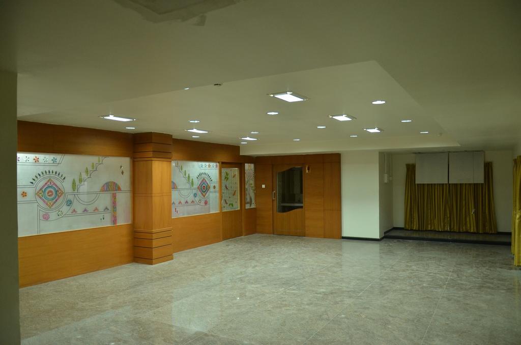 Hotel Sanu International Nāmakkal Exterior foto